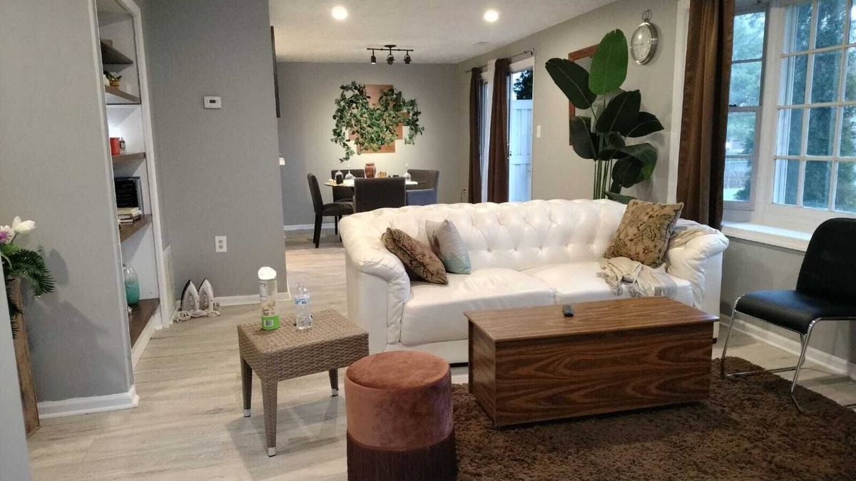Frederick House | Cozy Beautiful Luxury Townhouse