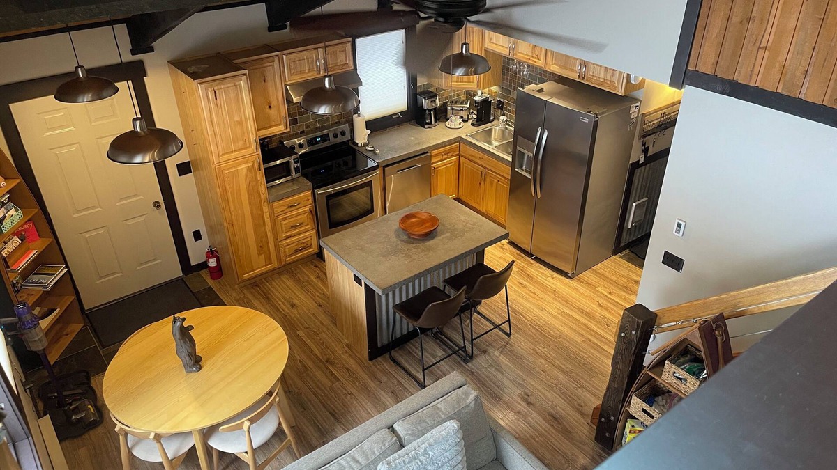 Big Sky Meadow Village Condo | Cozy Big Sky rustic condo, 2 bed, 1 bath, & Loft