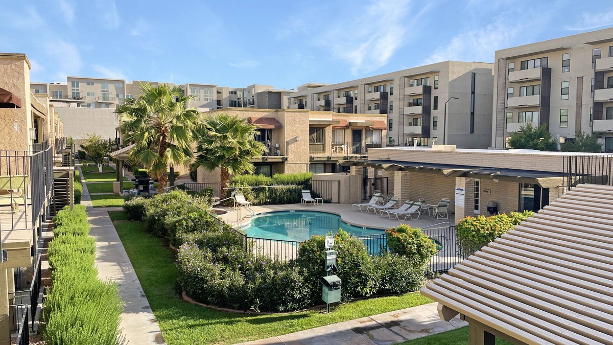 Camelback East Condo | Cozy Biltmore Condo with Heated Pool and Hot Tub