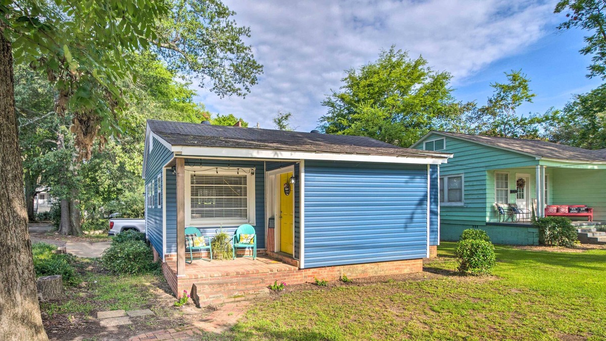 Starkville Cottage | Cozy Blue Cottage in Starkville Near Dtwn!