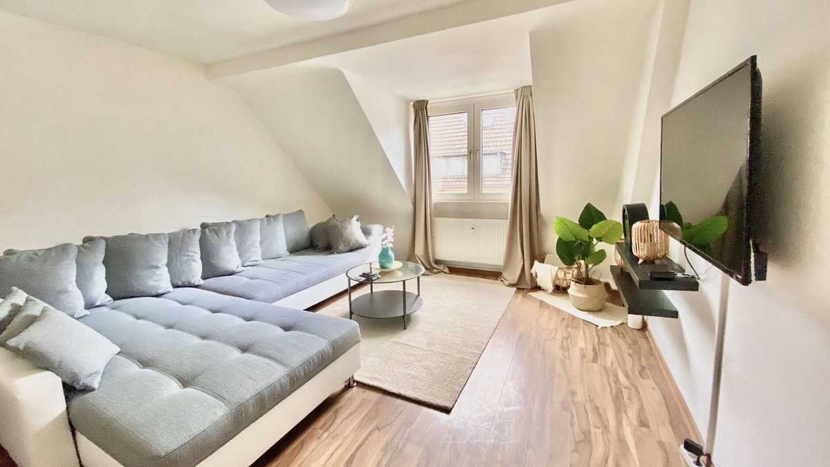 Krefeld Condo | Cozy boho apartment with Netflix & high-speed wifi