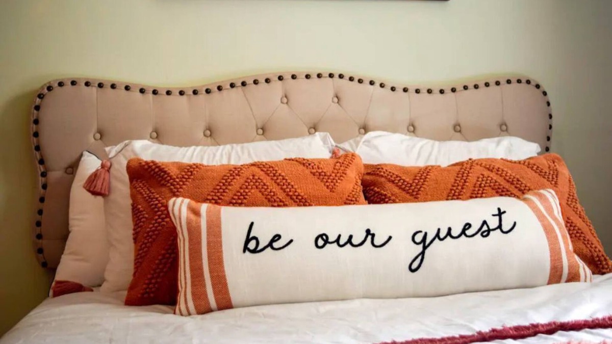 Staunton House | Cozy Boho Chic Cottage in the Shenandoah Valley