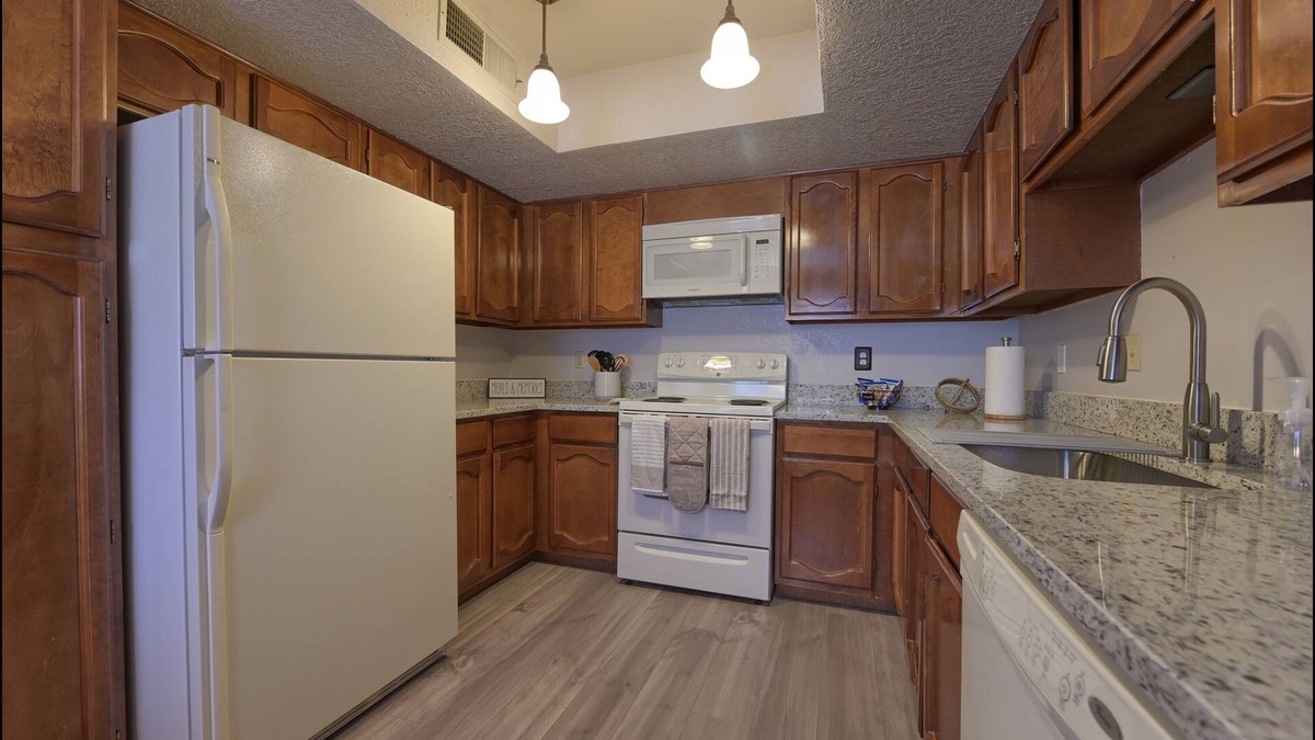 El Paso House | Cozy, boho-inspired 3bd townhome