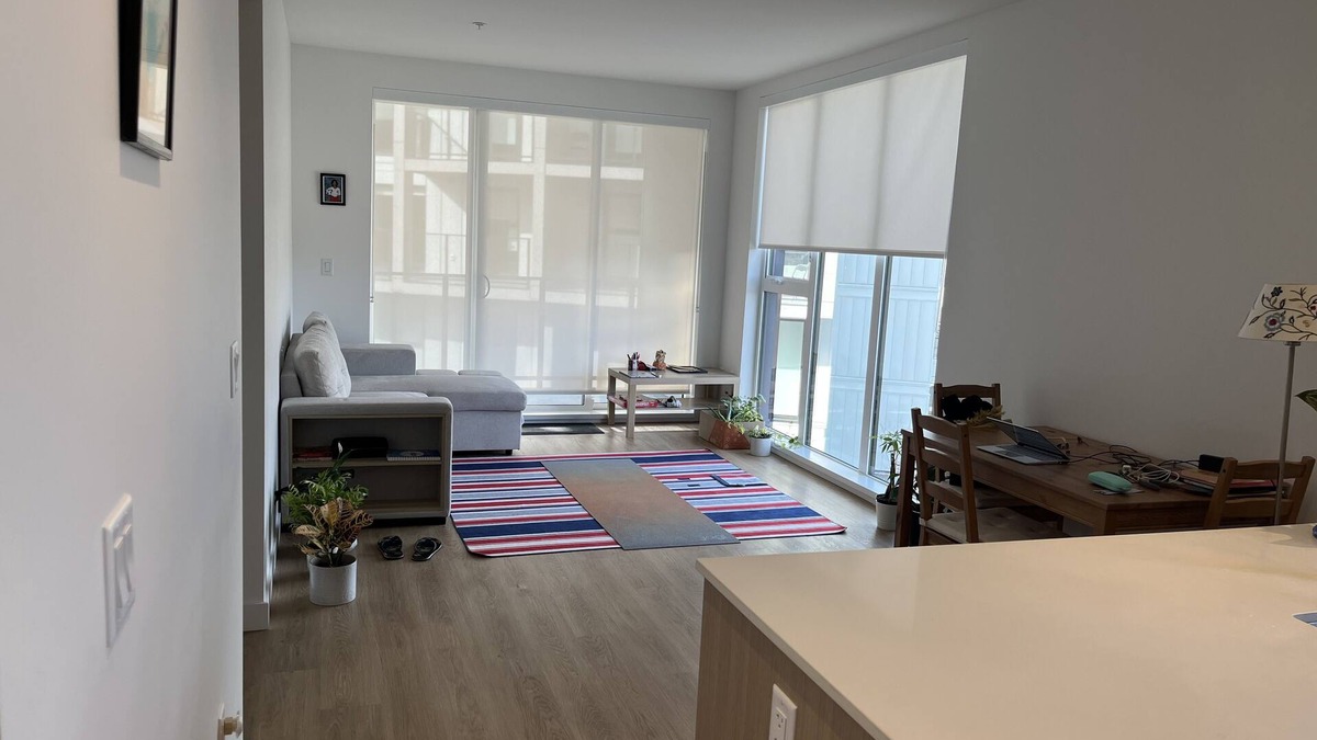Burnaby Apartment | Cozy BRAND NEW 1 BR Apartment for SHORT-TERM RENTAL on Burnaby Mountain