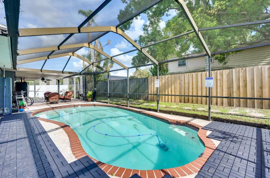 Seffner Community Alliance Apartment | Cozy Brandon Vacation Rental with Shared Pool!