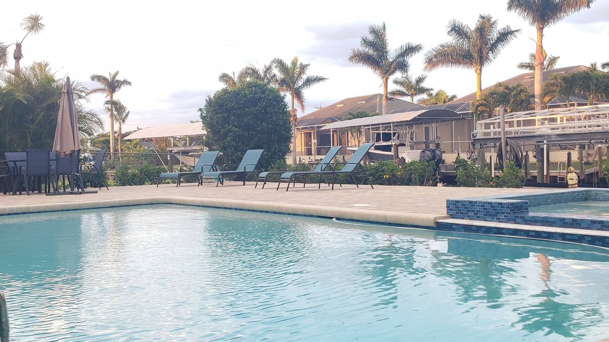 Yacht Club House | Cozy, bright, and spaciuos WF home with pool, dock, pool table & more.