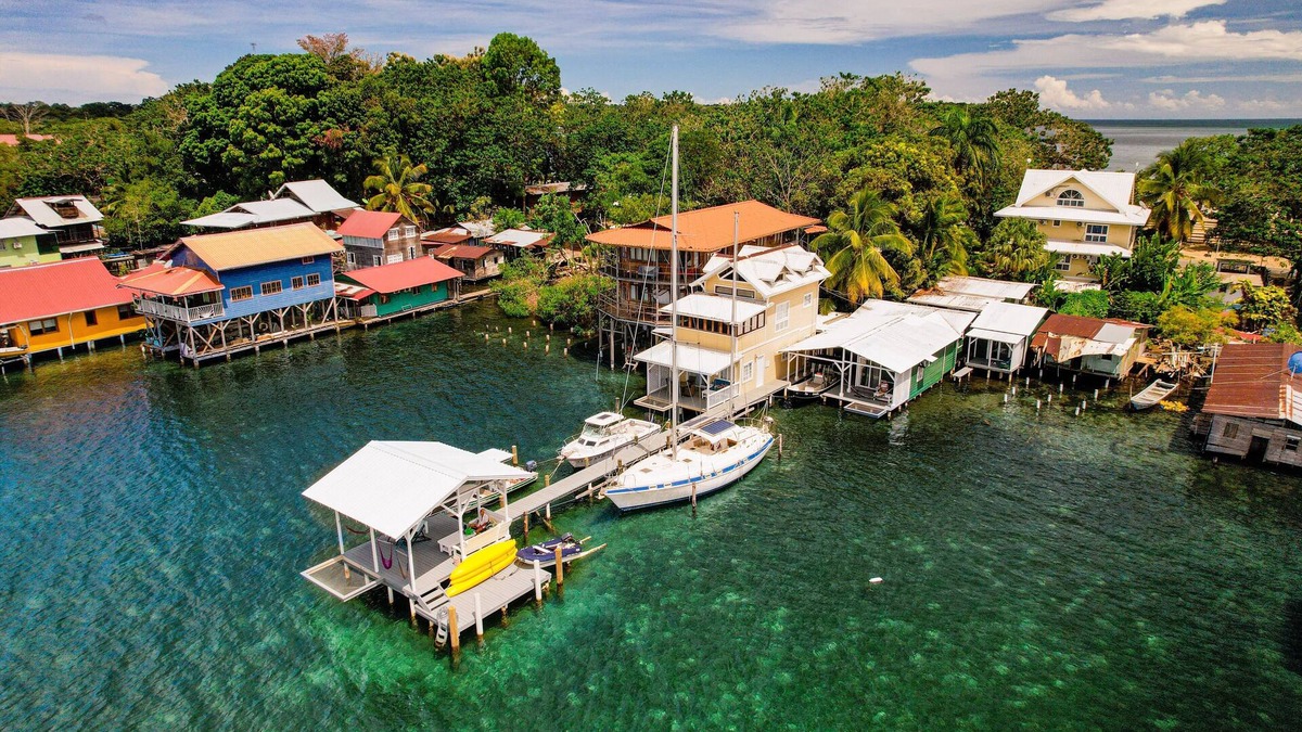 Bocas del Toro Cabin | Cozy Cabana Studio with great views over the Caribbean waters!