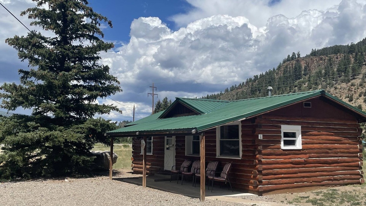South Fork Cabin | Cozy cabin #1 in mountains near Rio Grande River