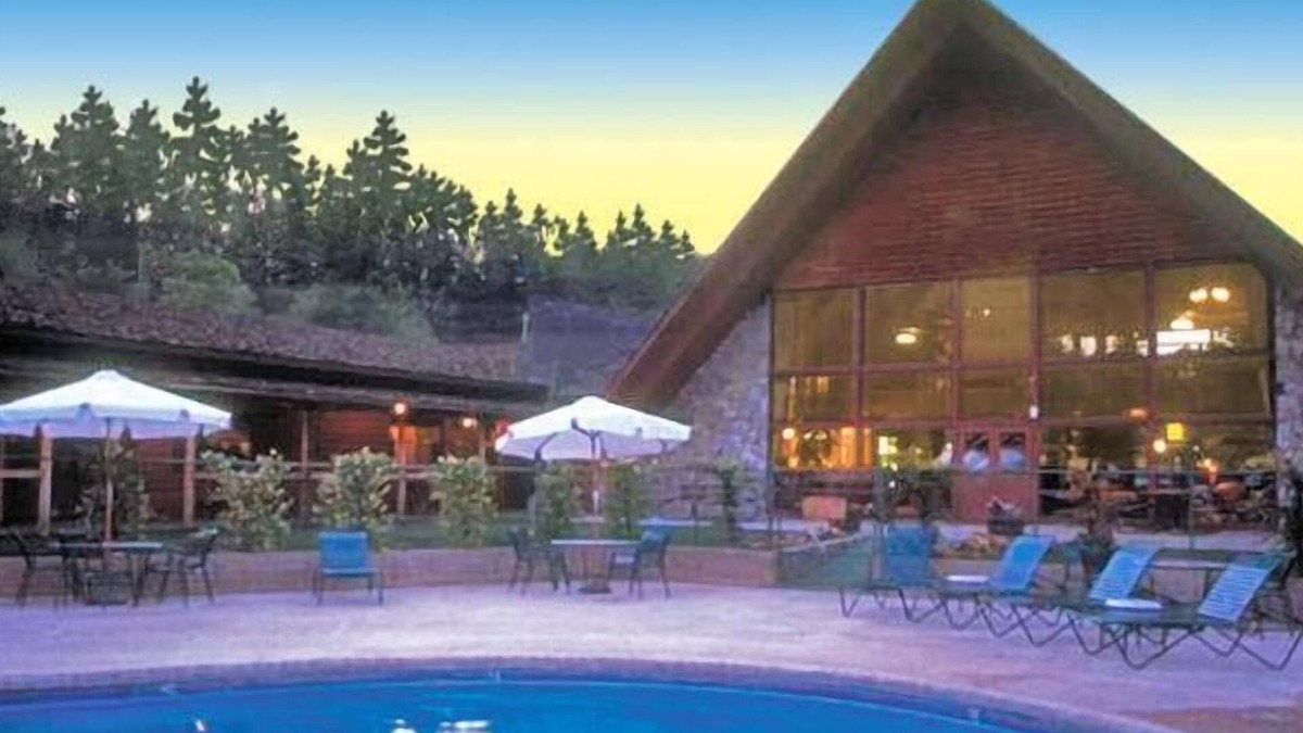 Kohls Ranch Resort | Cozy Cabin at Base of Mogollon Rim w/Fireplace, WiFi & Resort Pool