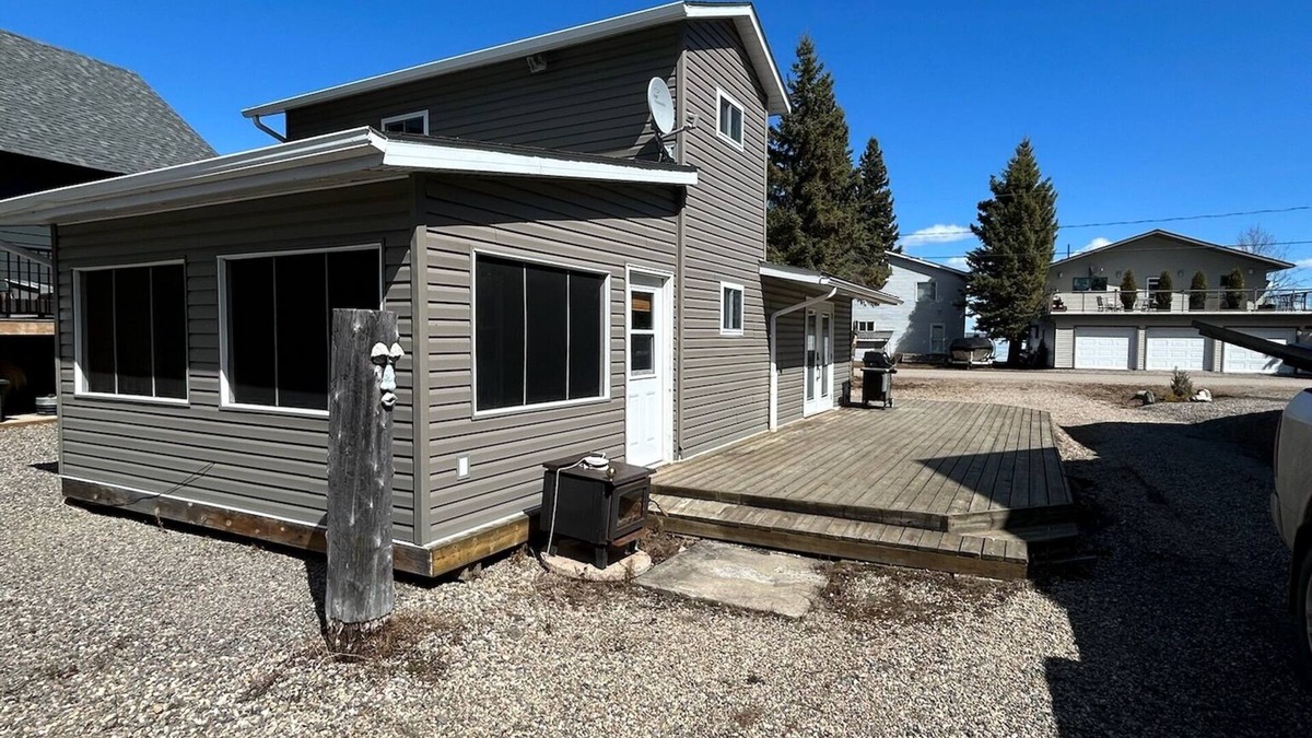 Candle Lake Cabin | Cozy Cabin at Candle Lake!