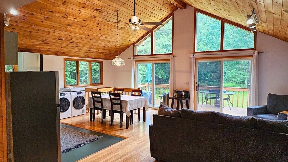 Prattsville Cabin | Cozy Cabin Escape | Firewood Hot Tub & Stargazing