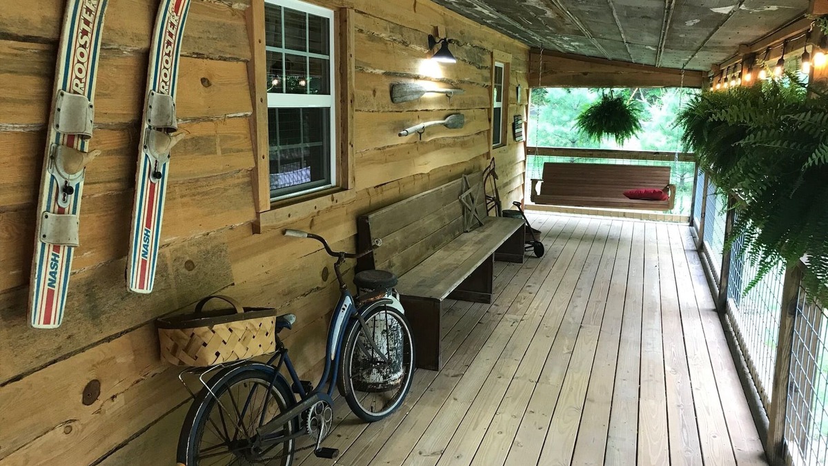 Rock Island Cabin | Cozy Cabin, Fire Pit, with Hot Tub Next To Rock Island State Park