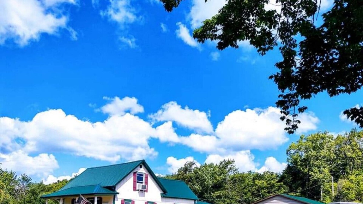 Brevort Cabin | Cozy cabin in Brevort, Michigan