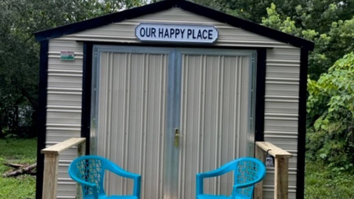 Avondale Cabin | Cozy cabin in charming Jacksonville with AC, WiFi