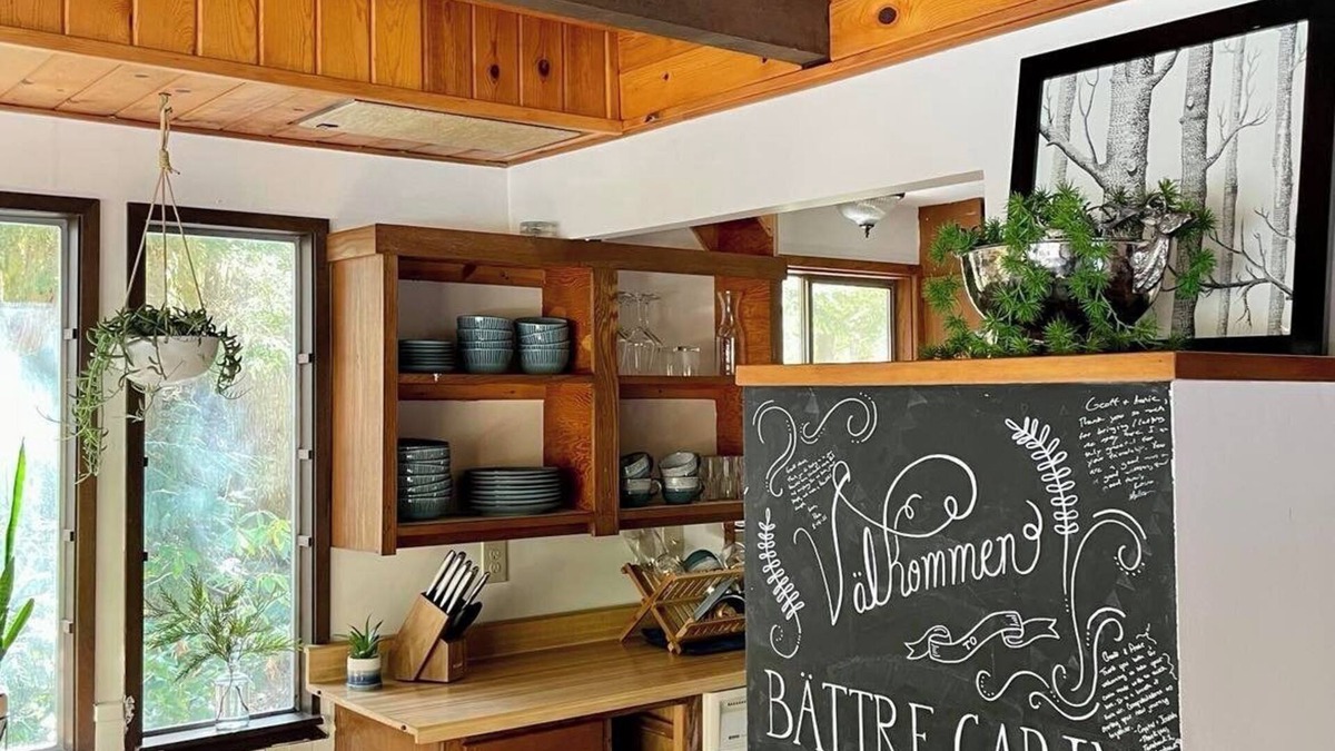 Baring Cabin | Cozy cabin in the shadow of Mt. Baring