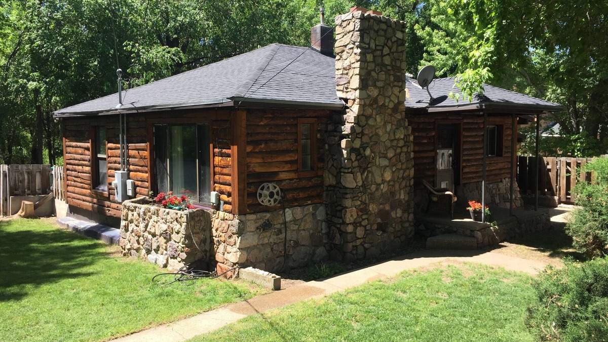 Ogden Cabin | Cozy Cabin Located on the Ogden River