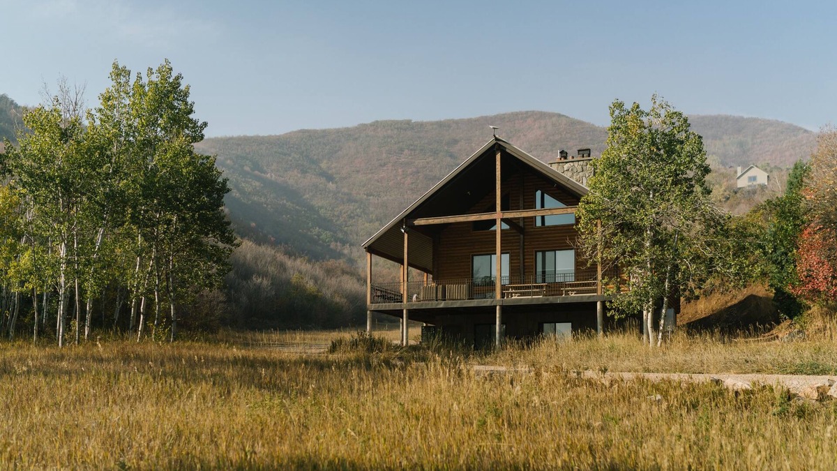 Midway Cabin | Cozy cabin minutes from downtown Midway, sleeps 17+