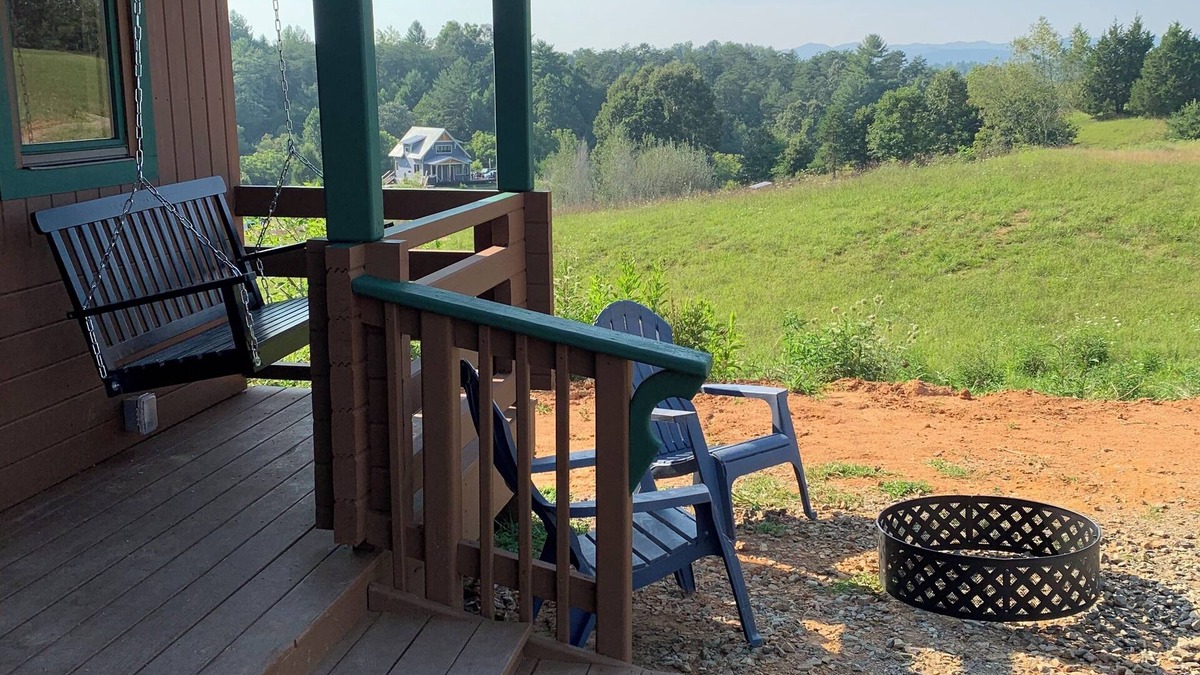 Weaverville Cabin | Cozy Cabin Mountain View’s
