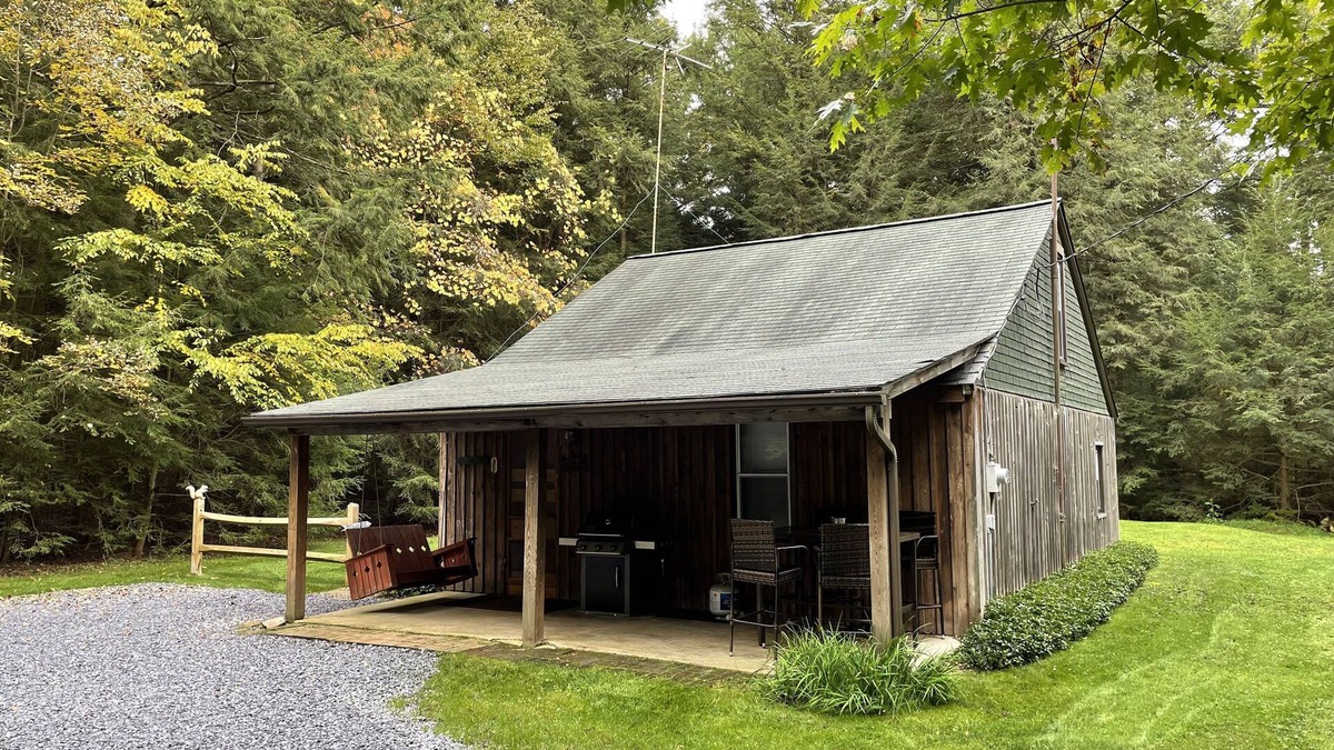 Sigel Cabin | Cozy Cabin Near Cook Forest and Clear Creek State Parks