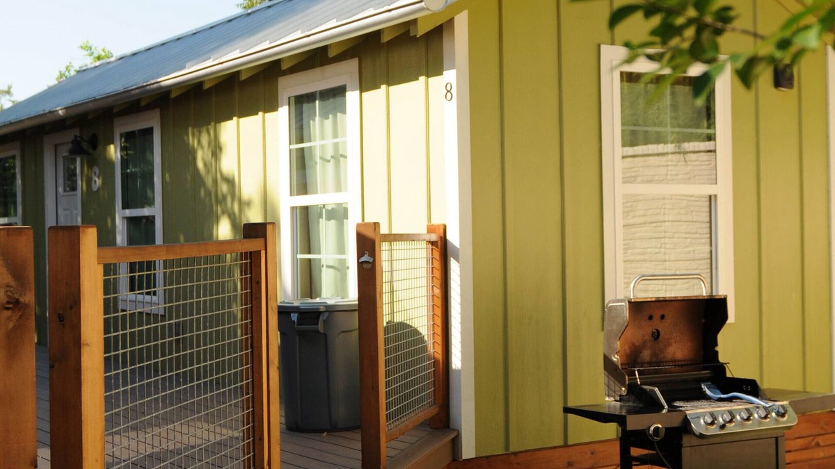 New Braunfels Cabin | Cozy Cabin near the Comal River-Cabin #8- Outdoors Theme. Walk to Wurstfest