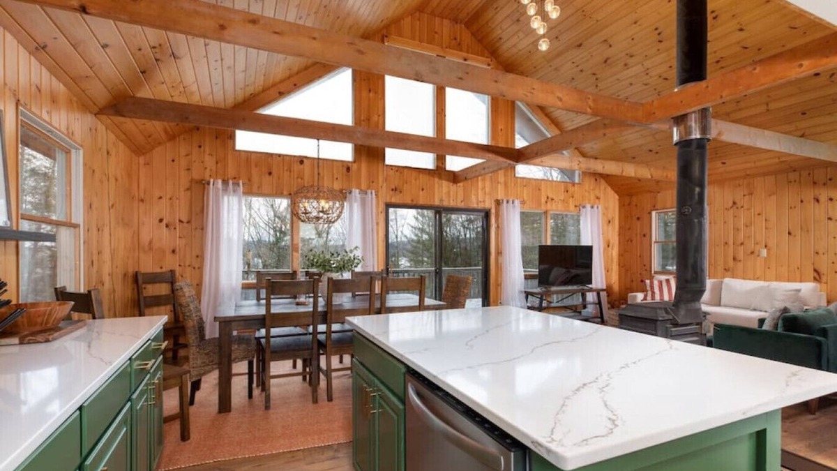 North Lake George Cabin | Cozy Cabin Newly Renovated