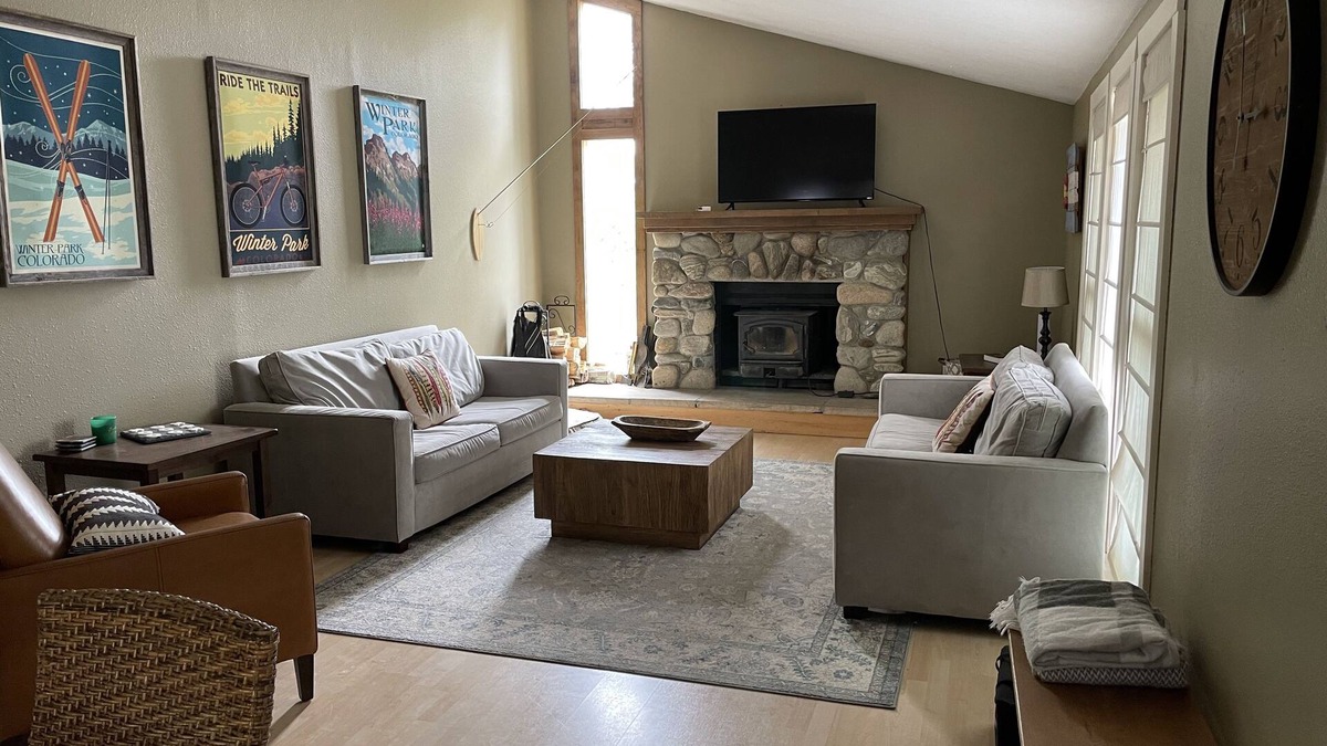 Grand Country Estates Cabin | Cozy cabin on 2 acres in Tabernash, CO. Pet friendly, excellent Wifi!