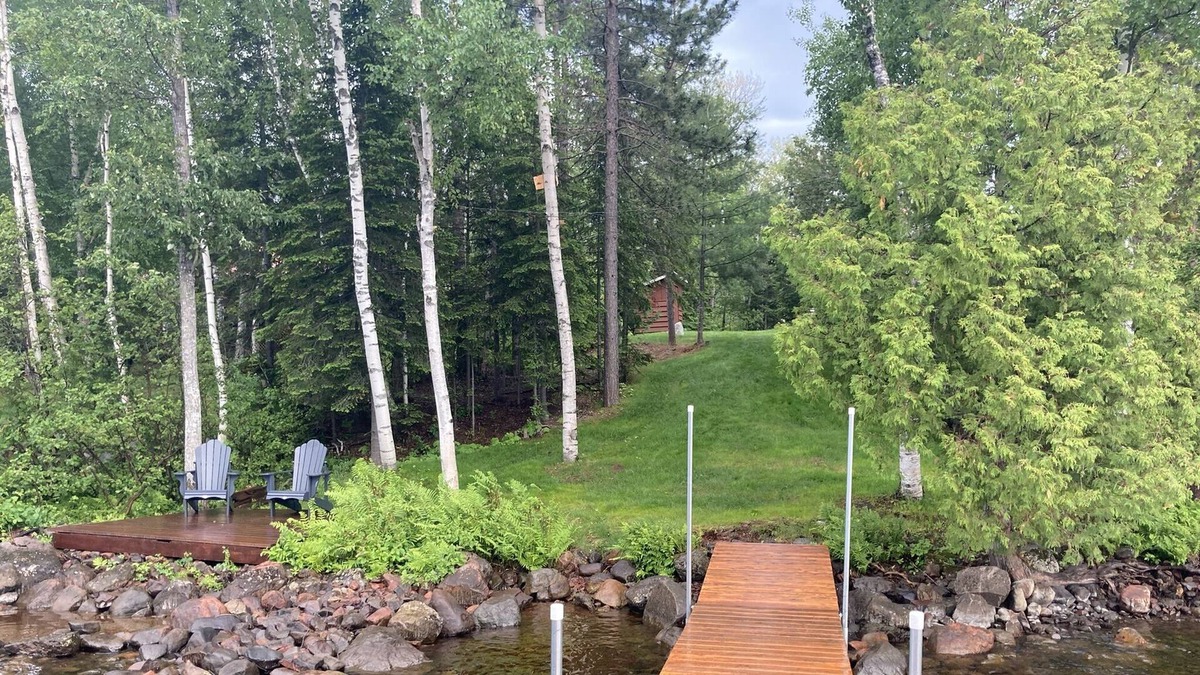 Grand Marais Cottage | Cozy cabin on Devil Track Lake