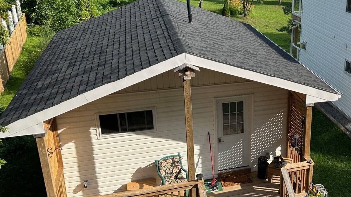 Waubaushene Cabin | Cozy Cabin peace & rest on Georgian Bay Tay Trail. Escape the busy city.