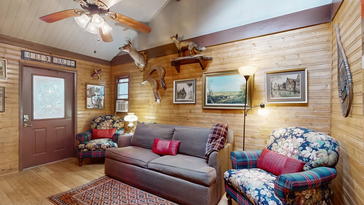 Boone Cabin | Cozy cabin retreat, private setting, surrounded by nature