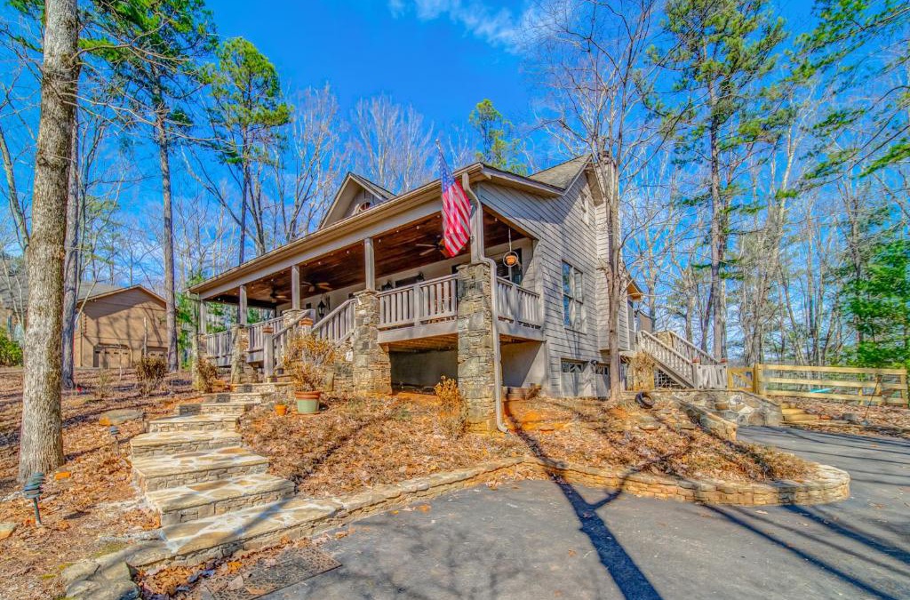 Big Canoe House | Cozy Cabin Retreat