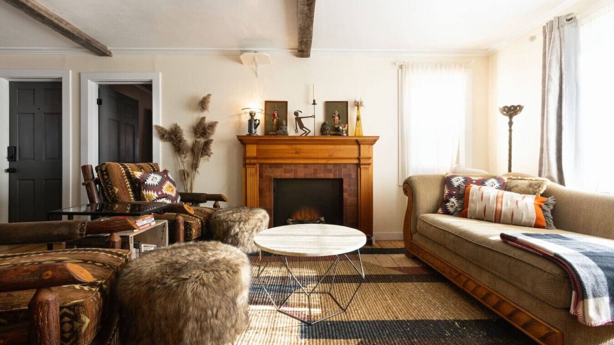Northwest Harwinton Apartment | Cozy Cabin Style Apt Private 1st Flr 1 Bdrm