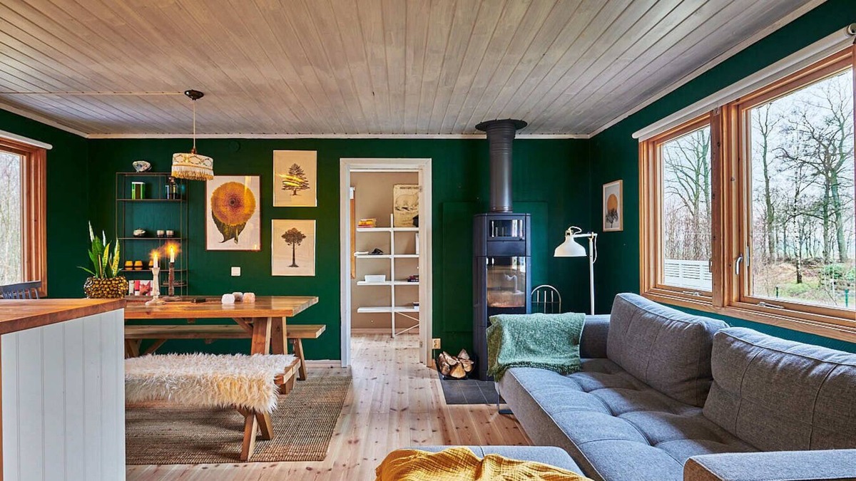 Ljungbyhed Cabin | Cozy cabin w/ fireplace 3 mins from Söderåsen Park