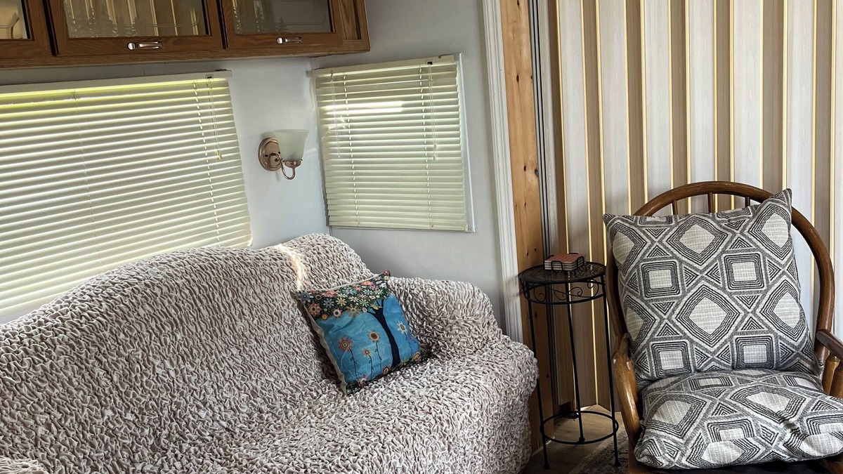 Arcadia Cabin | Cozy Camper #3 on Hobby Farm in Arcadia FL