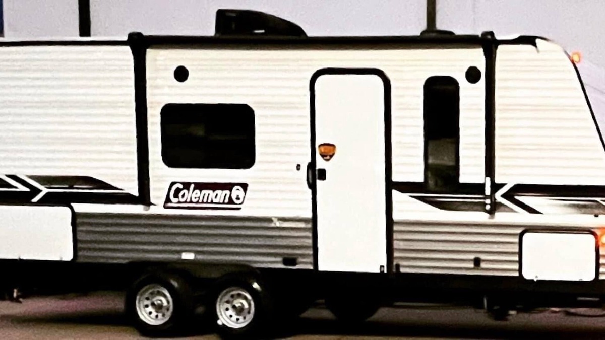 Clinton RV Rental | Cozy Camper at Truman Lake