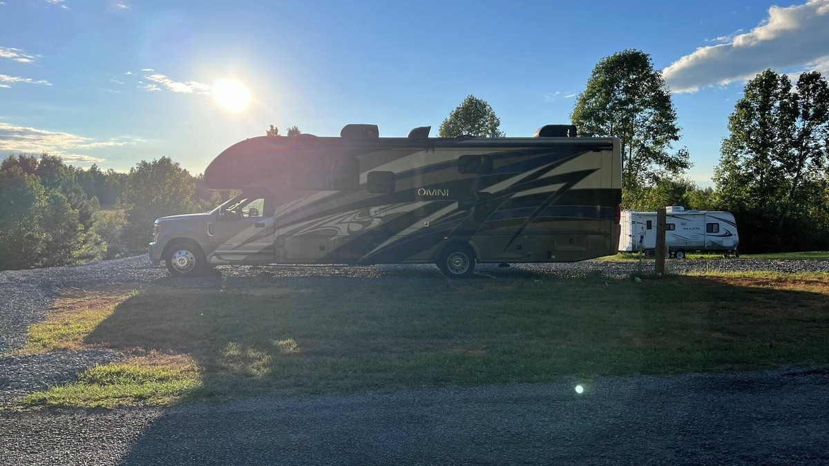 Tennga RV Rental | Cozy campground, FHU, large rv gravel pad, sunset views, in relaxing Old Fort
