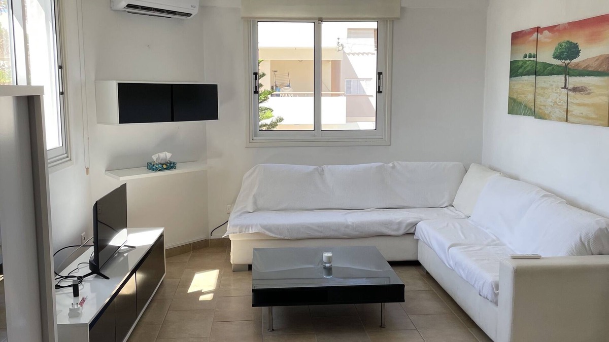 Aglantzia Apartment | Cozy Campus Workspace: 1-Bed Flat Near University
