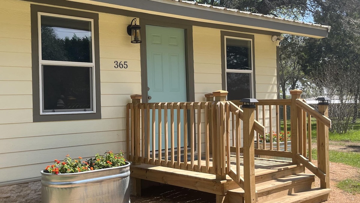 Lake Whitney Cottage | Cozy Casita with Nearby Lake Whiney Access