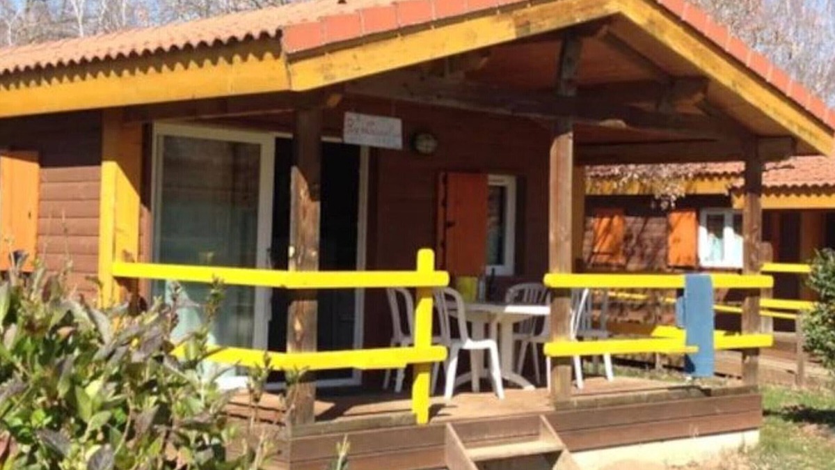 Lempdes-sur-Allagnon Ski Chalet | Cozy chalet with terrace for 4 people