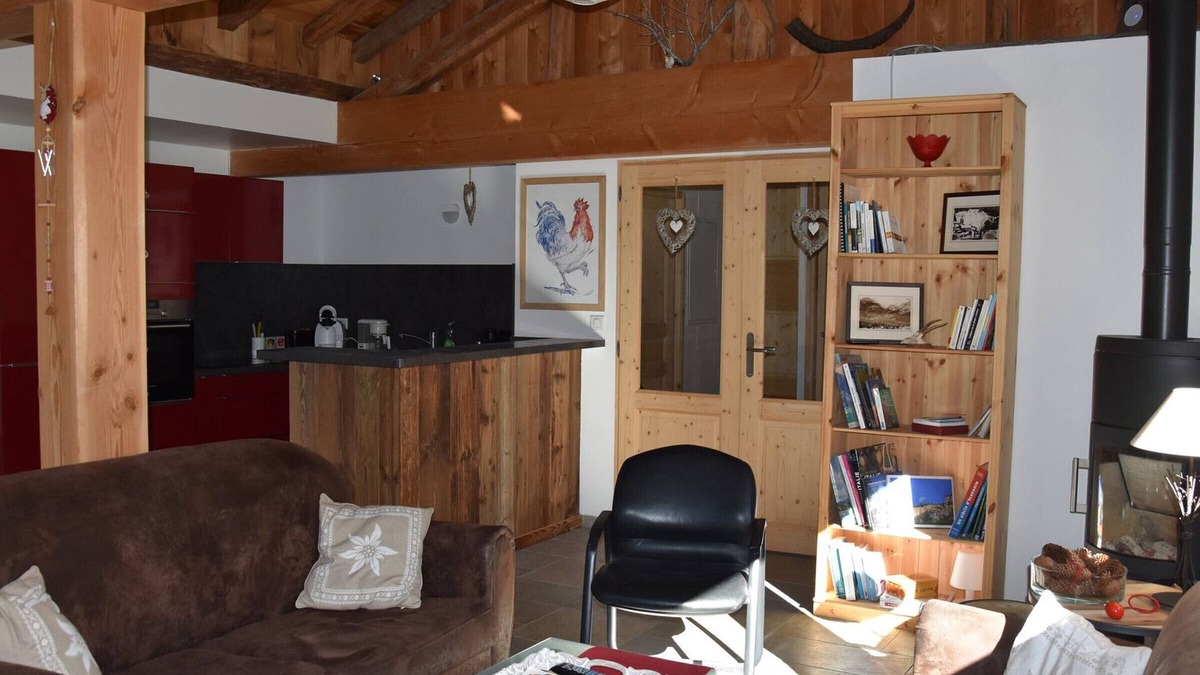 Pralognan-la-Vanoise Ski Chalet | Cozy chalet for 10, near slopes, Pralognan-la-Vanoise