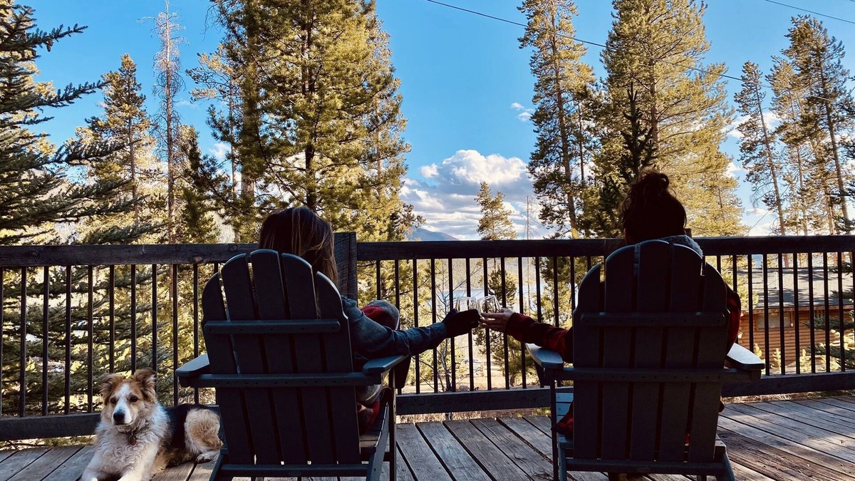 Grand Lake Cabin | Cozy Chalet - 1 mile from town entrance! Lake Views!