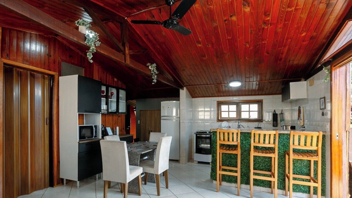 Jardim Colonial Ski Chalet | Cozy chalet in Atibaia with 2 bedrooms and leisure area