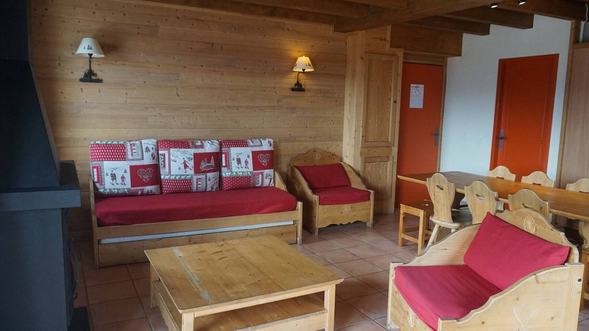 Pra Loup Ski Chalet | Cozy chalet for 10 in Pra Loup, terrace, fireplace, and WiFi