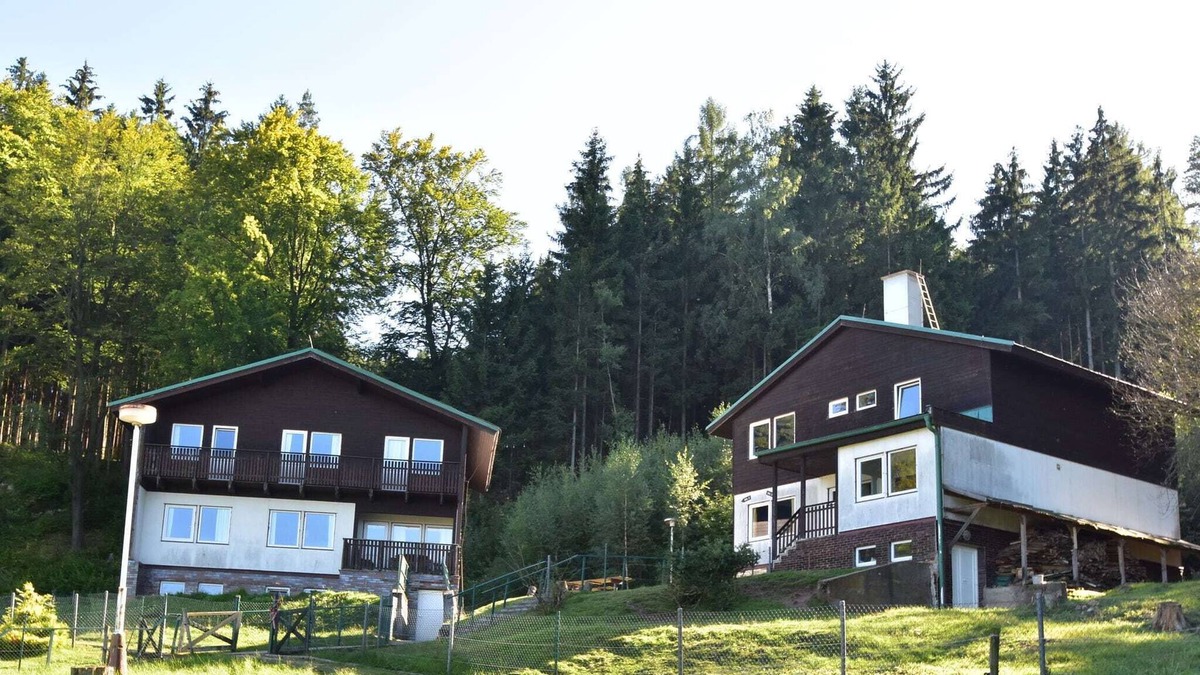 Dolni Brusnice House | Cozy Chalet in Dolní Brusnice with shared Swimming Pool