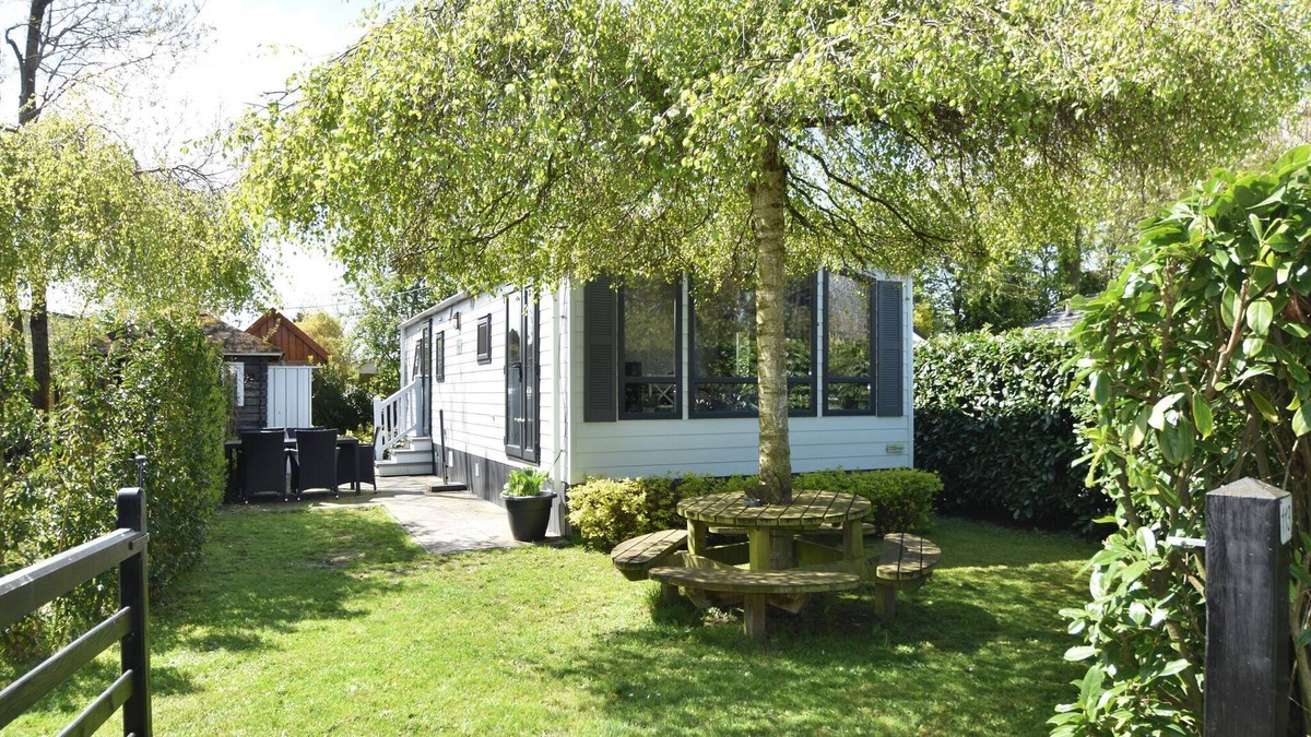 Goedereede Ski Chalet | Cozy chalet in Goedereede with garden