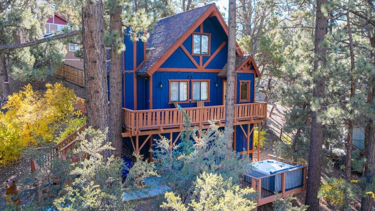 Whispering Forest Cabin | Cozy Chalet w/Hot Tub & Forest Views – Near Bear Mountain!