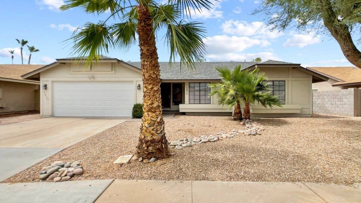 Chandler House | Cozy Chandler Home - Your Private Getaway
