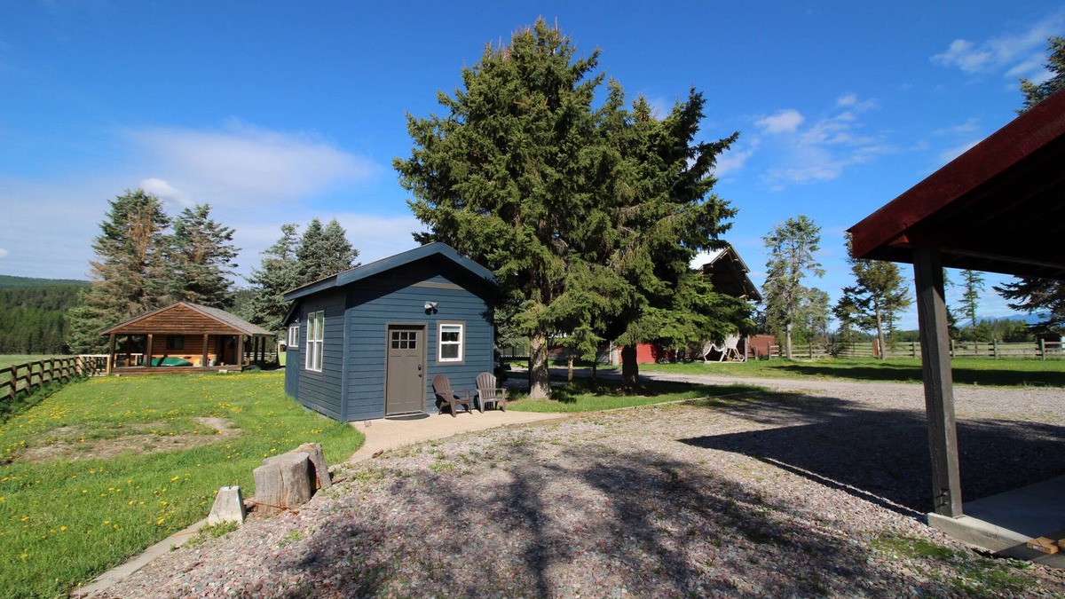 Whitefish Cabin | Cozy & Clean, One Room Cabin Retreat