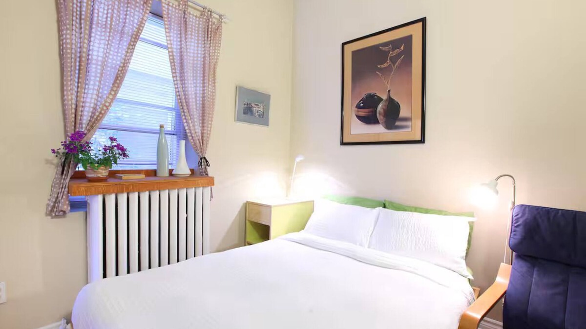 The Junction Apartment | Cozy & Clean Studio in the Junction