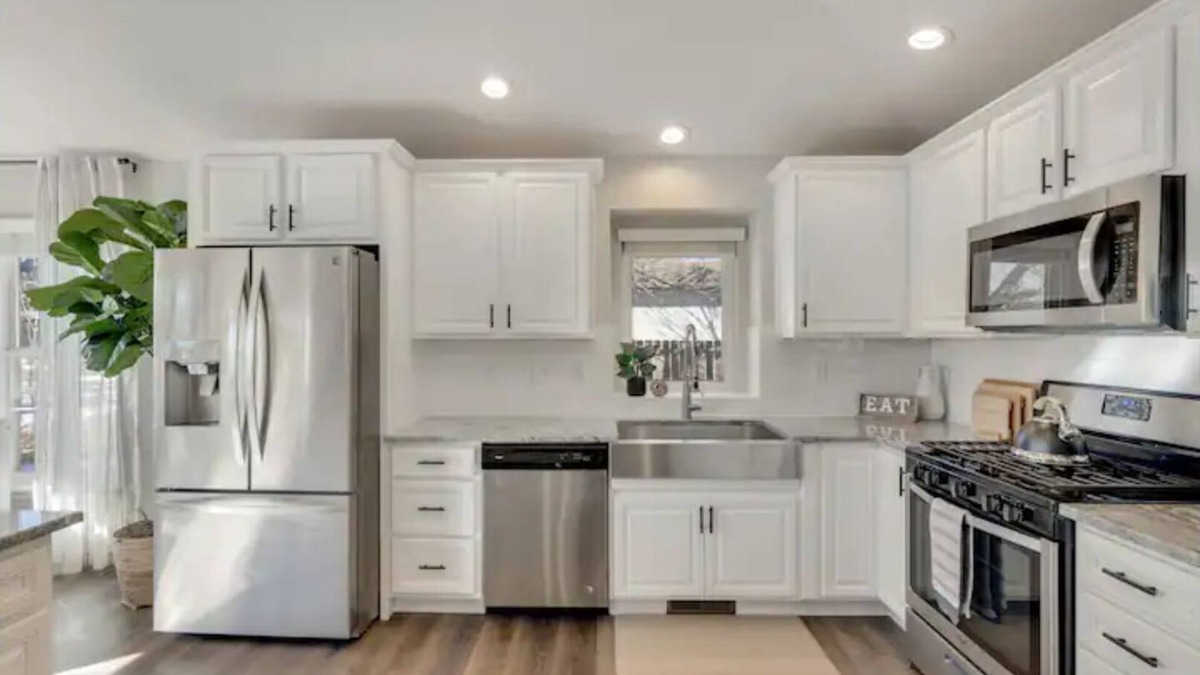 Mead House | Cozy CO Getaway-Hot Tub, Pool Table, Spacious!