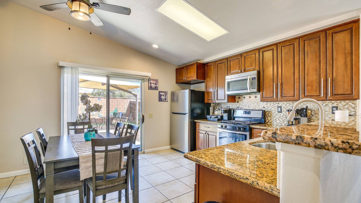 Coachella House | Cozy Coachella Home Rental: Game Room, Grill!
